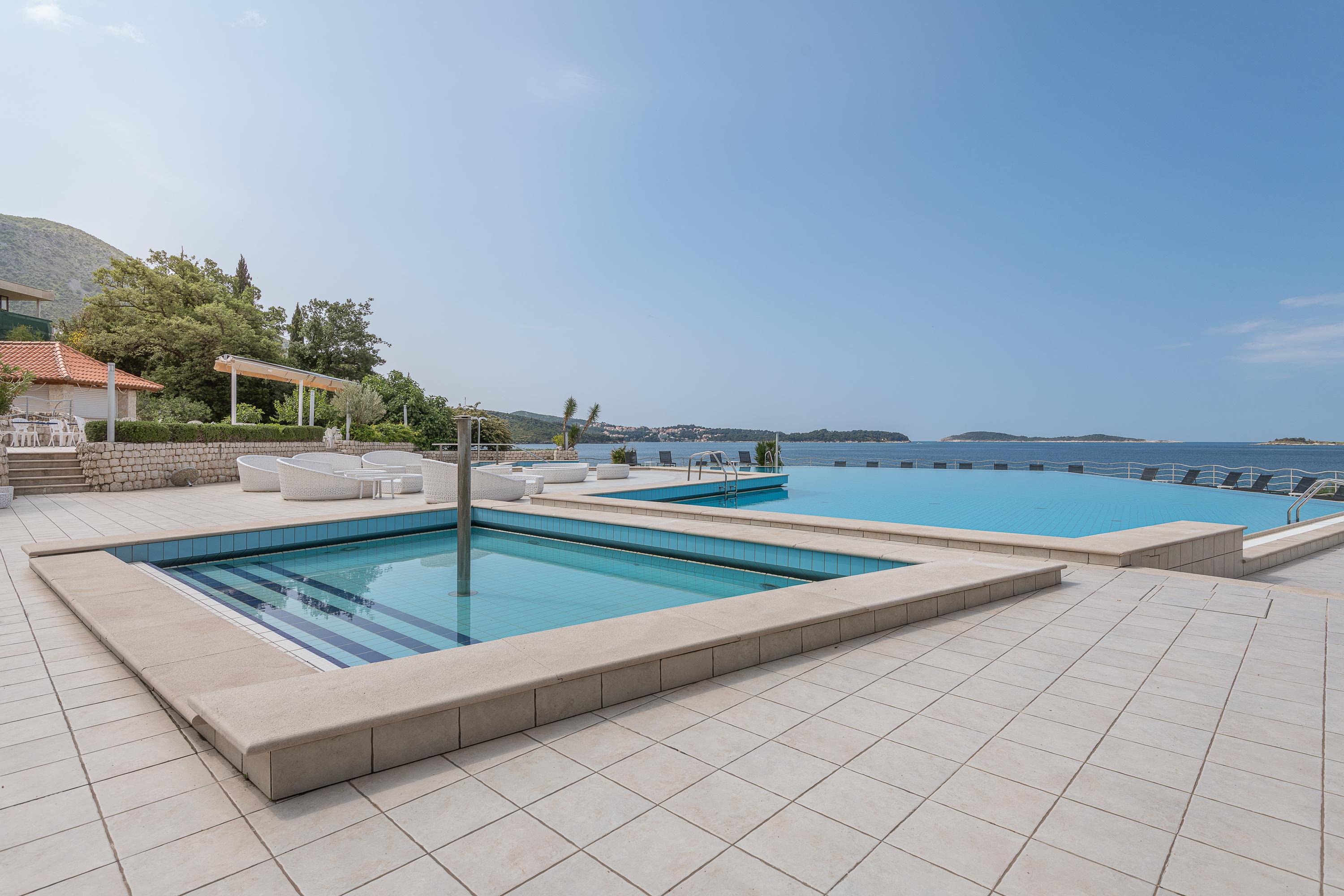 Villa Plat Mlini Luaran gambar